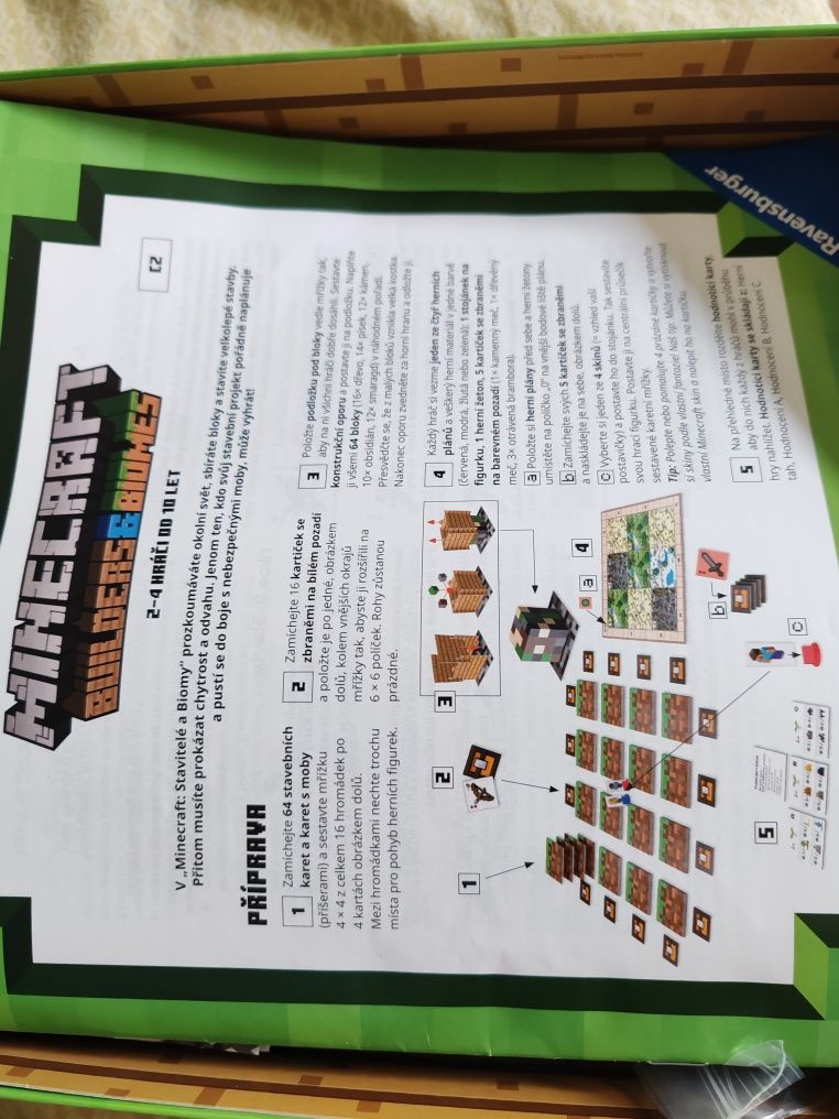 настольная игра Ravensburger Minecraft: Builders & Biomes.