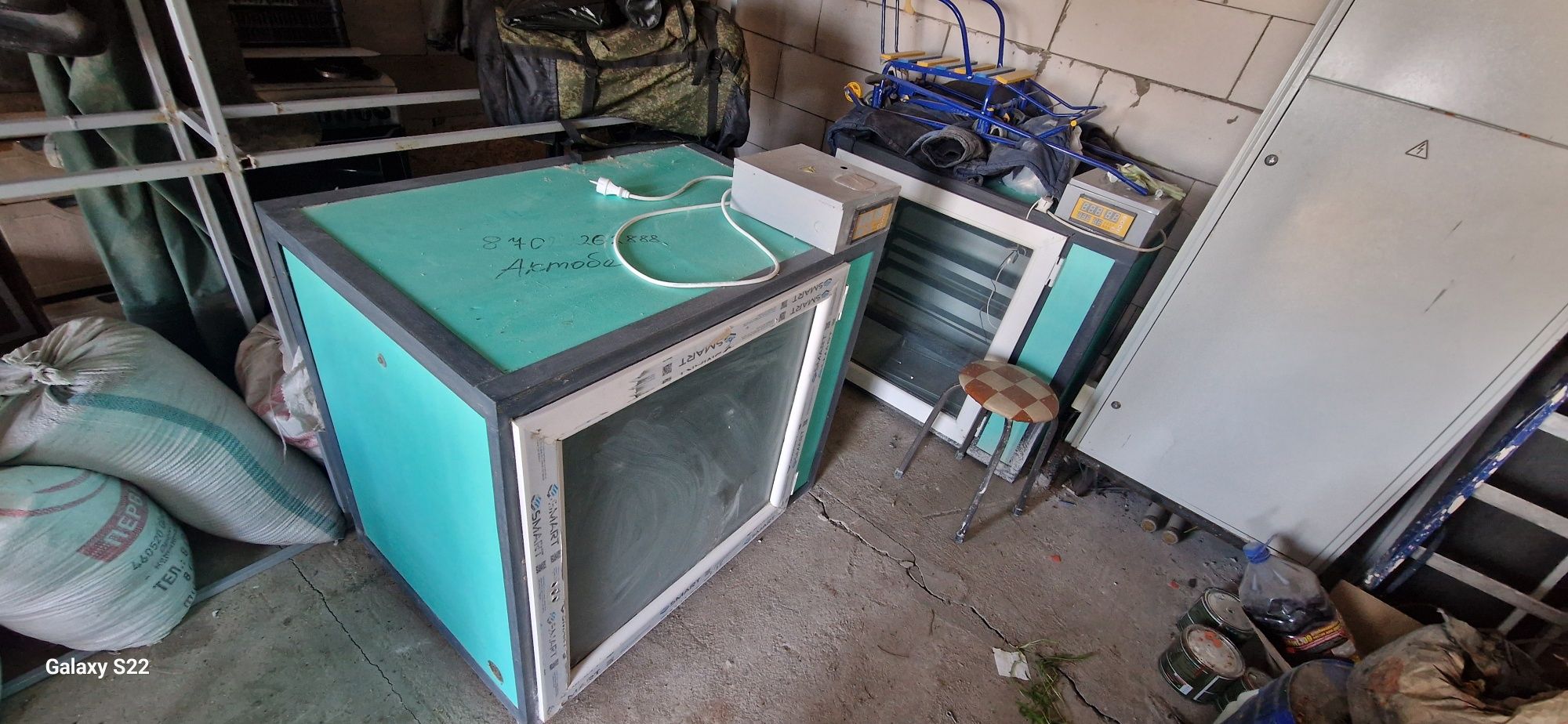 Продам 2 инкубатора