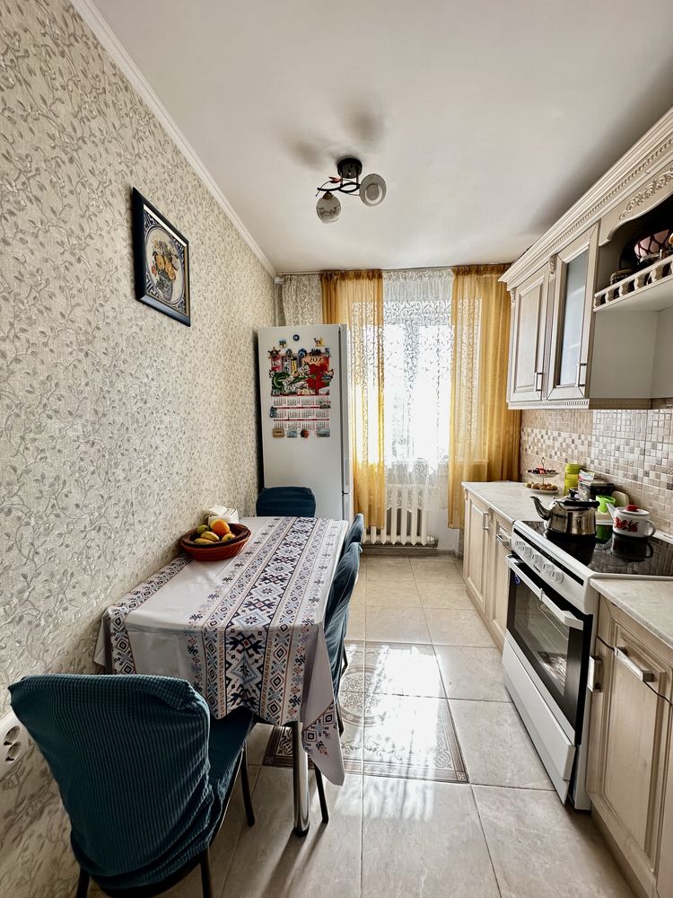 Продам 3 комн.квартиру в центре