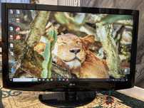 Телевизор LG диагональ 105 см