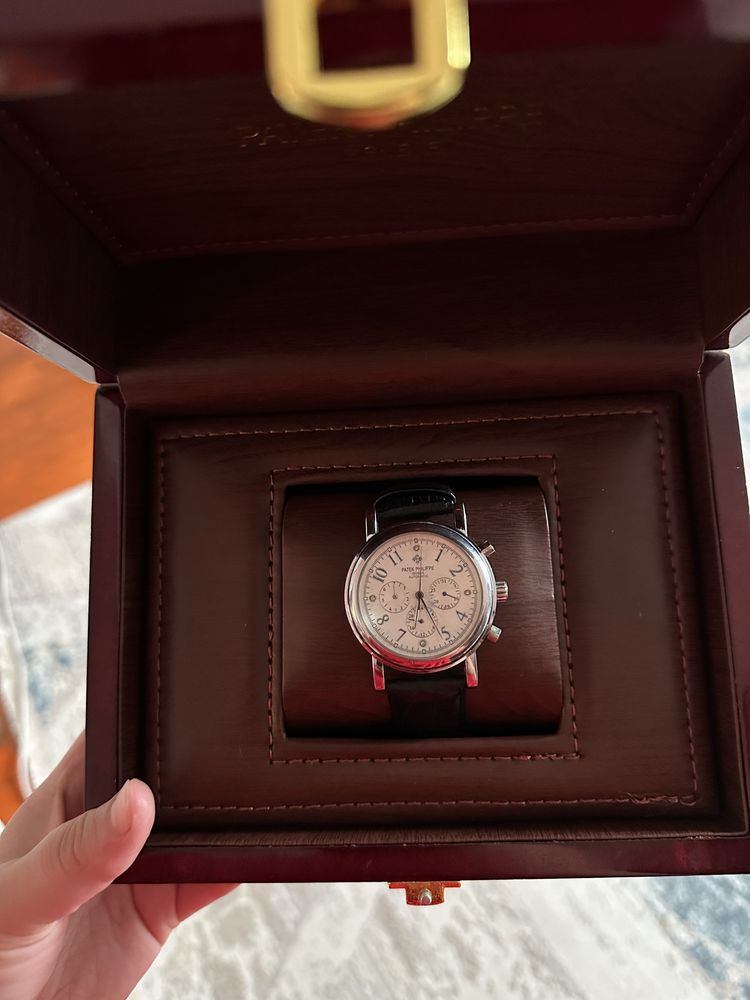 Механические часы от Patek Philippe