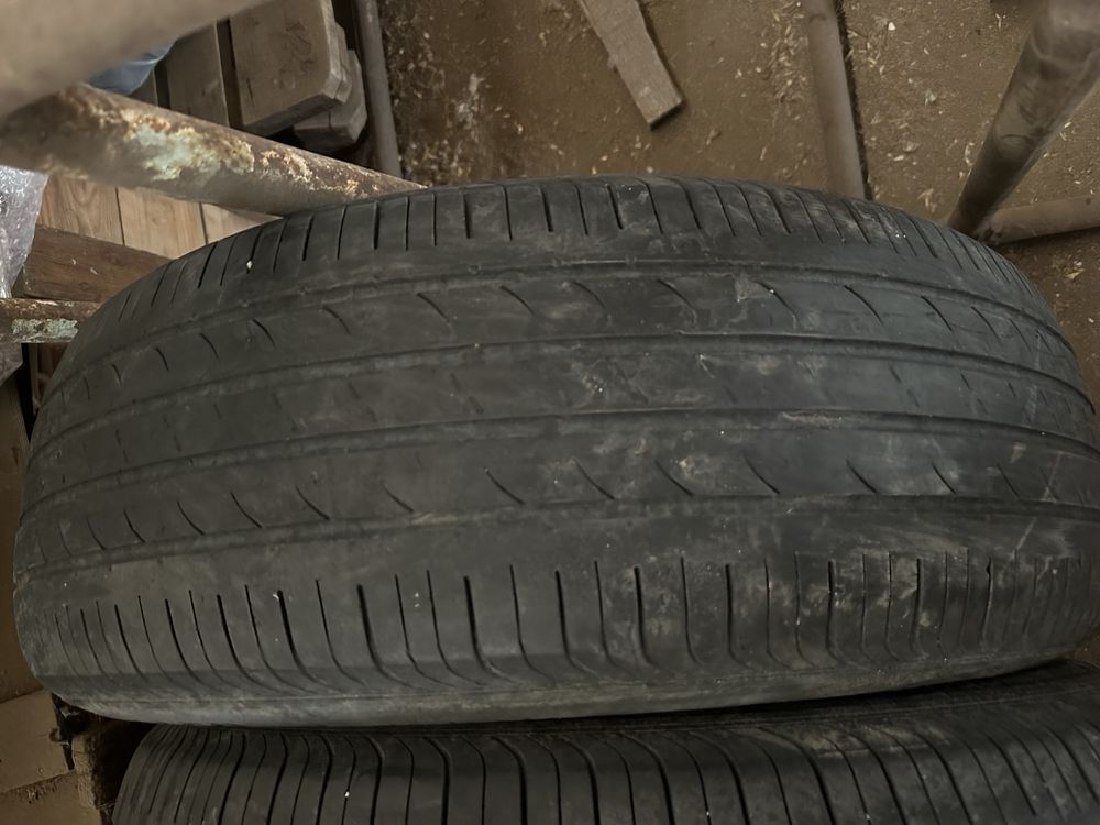Продам резину 235/65/18