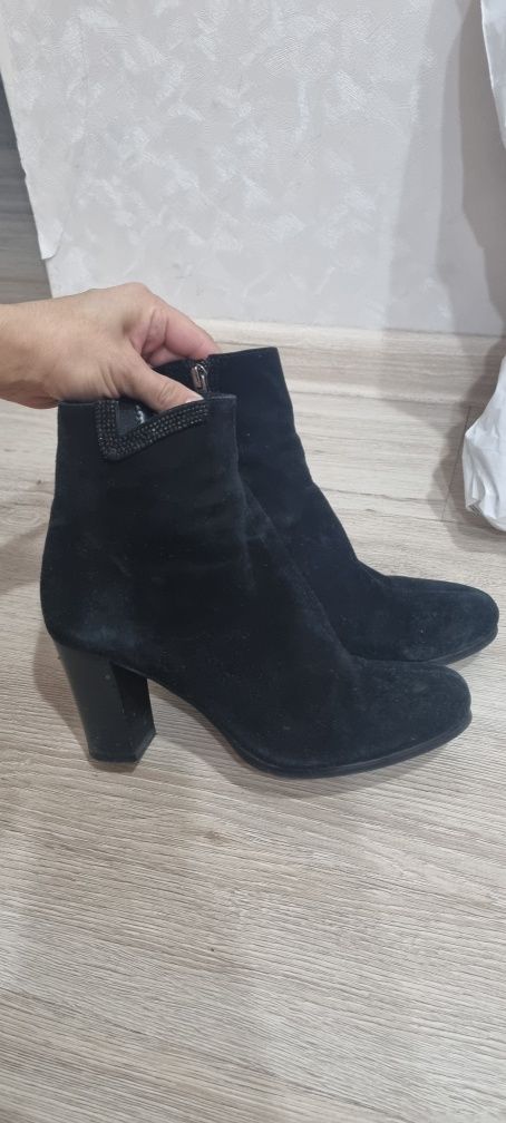 Продам ботильоны