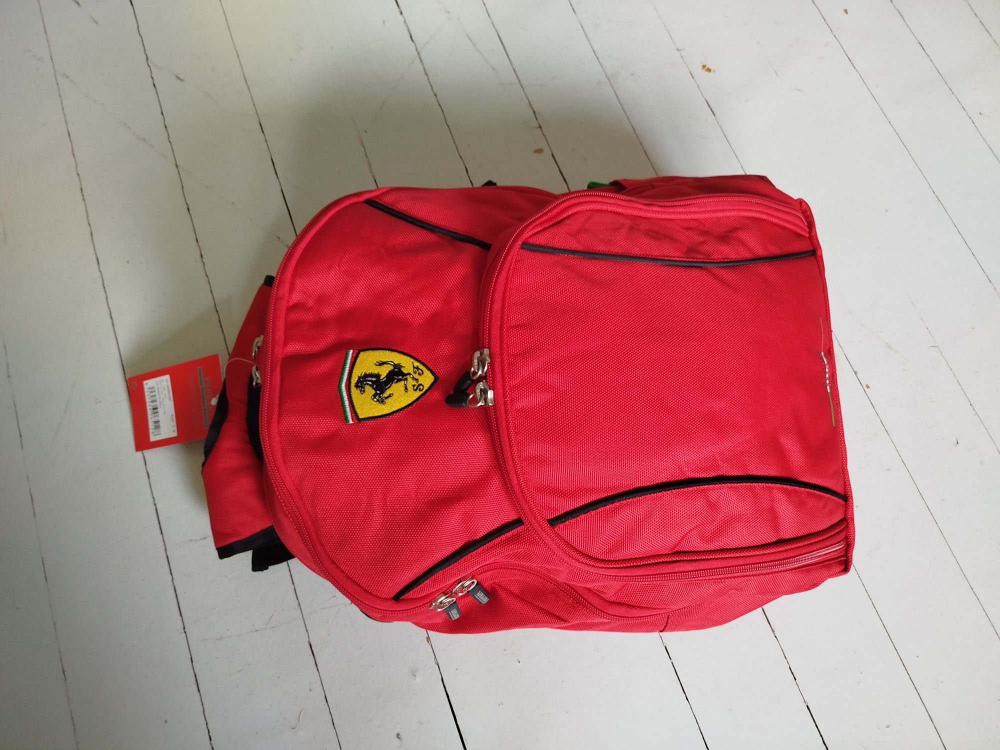 Оригинальные бейсболки Ferrari F1