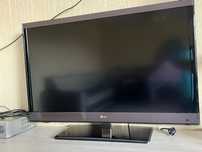 Продаю телевизор LG 42” (107 см) с функцией 3D и Smart TV.