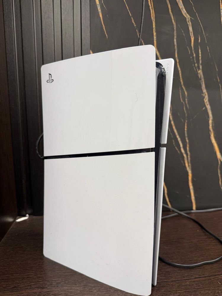 Sony Playstation 5 slim.