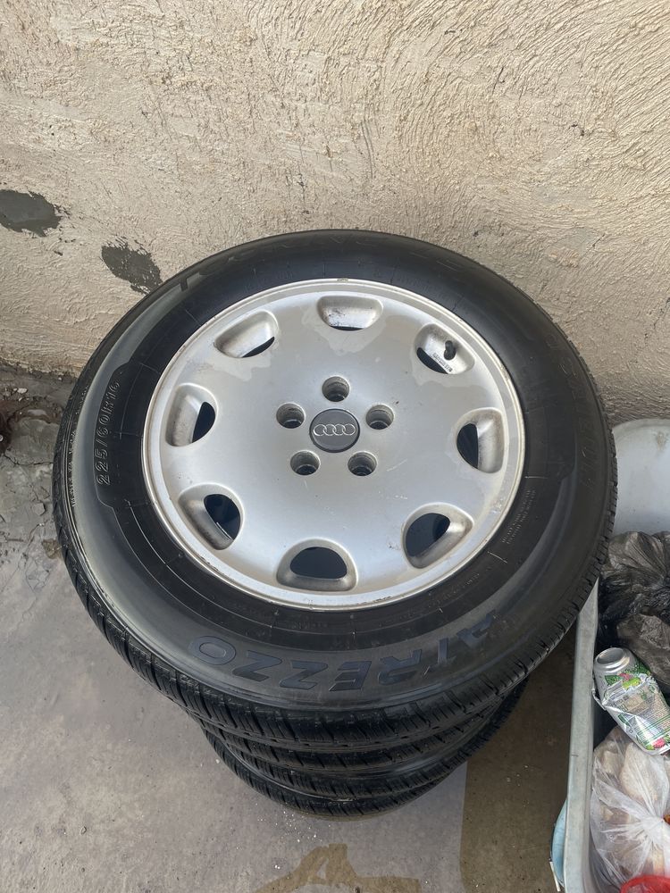 Комплект дисков с резиной ауди мерс vw R16 5/112