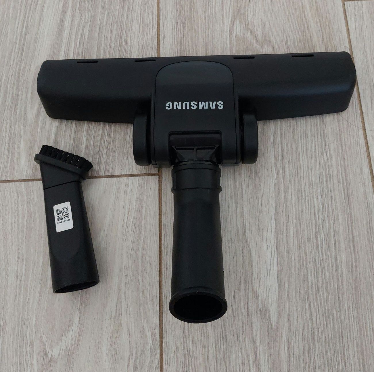 Продаётся пылесос самсунг sc 18m21c0vr (красный)
