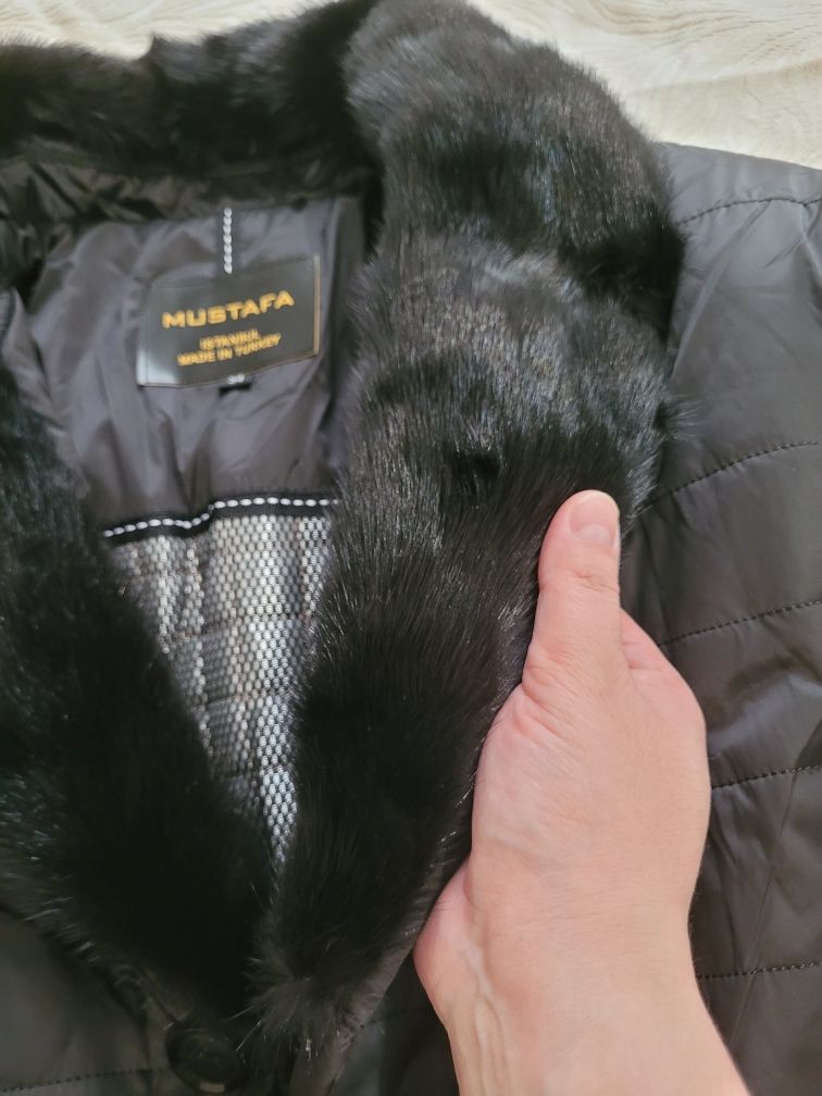 СРОЧНО ПРОДАМ мужскую зимнюю куртку с норковым воротником
