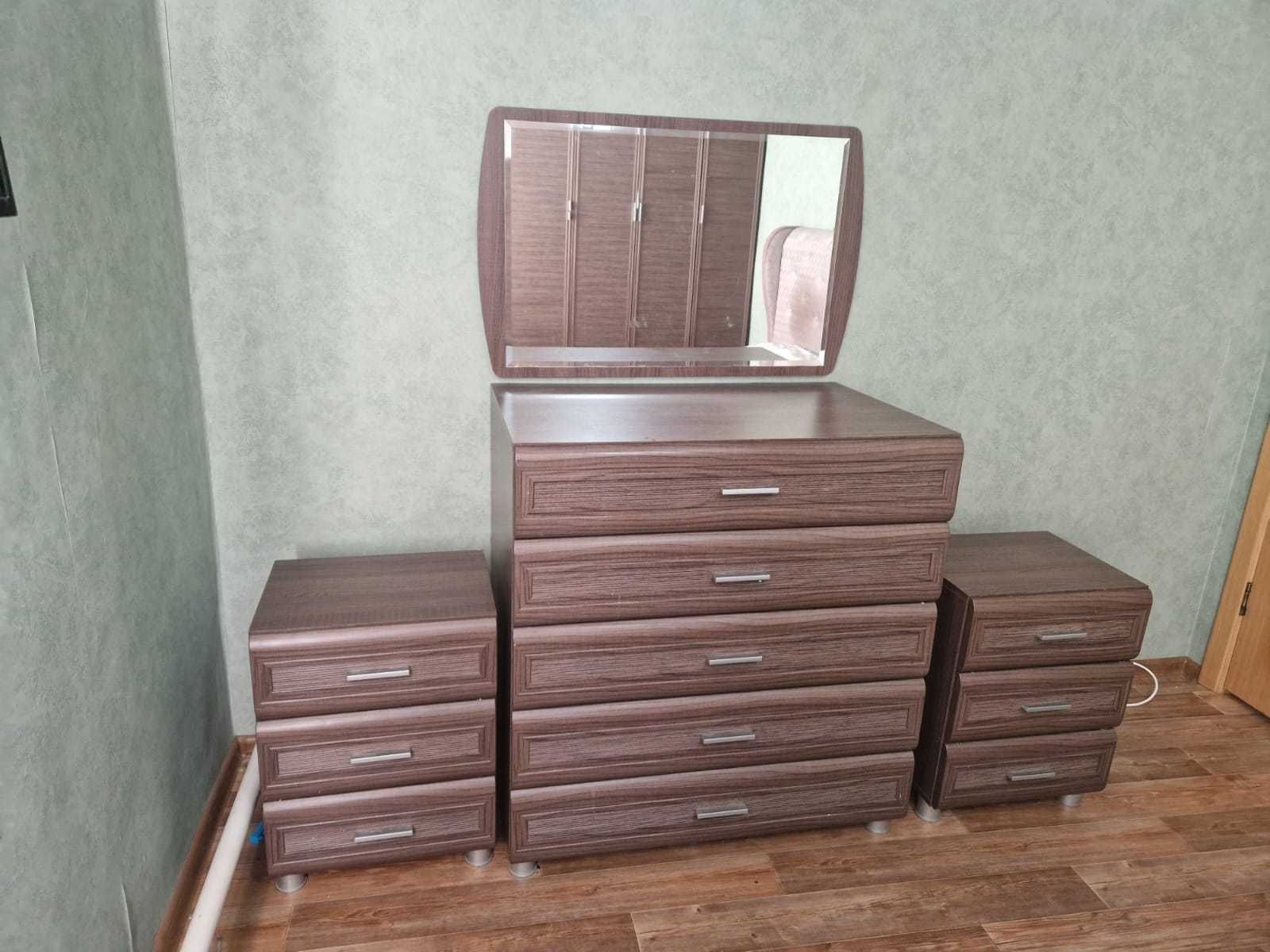 Спальный гарнитур