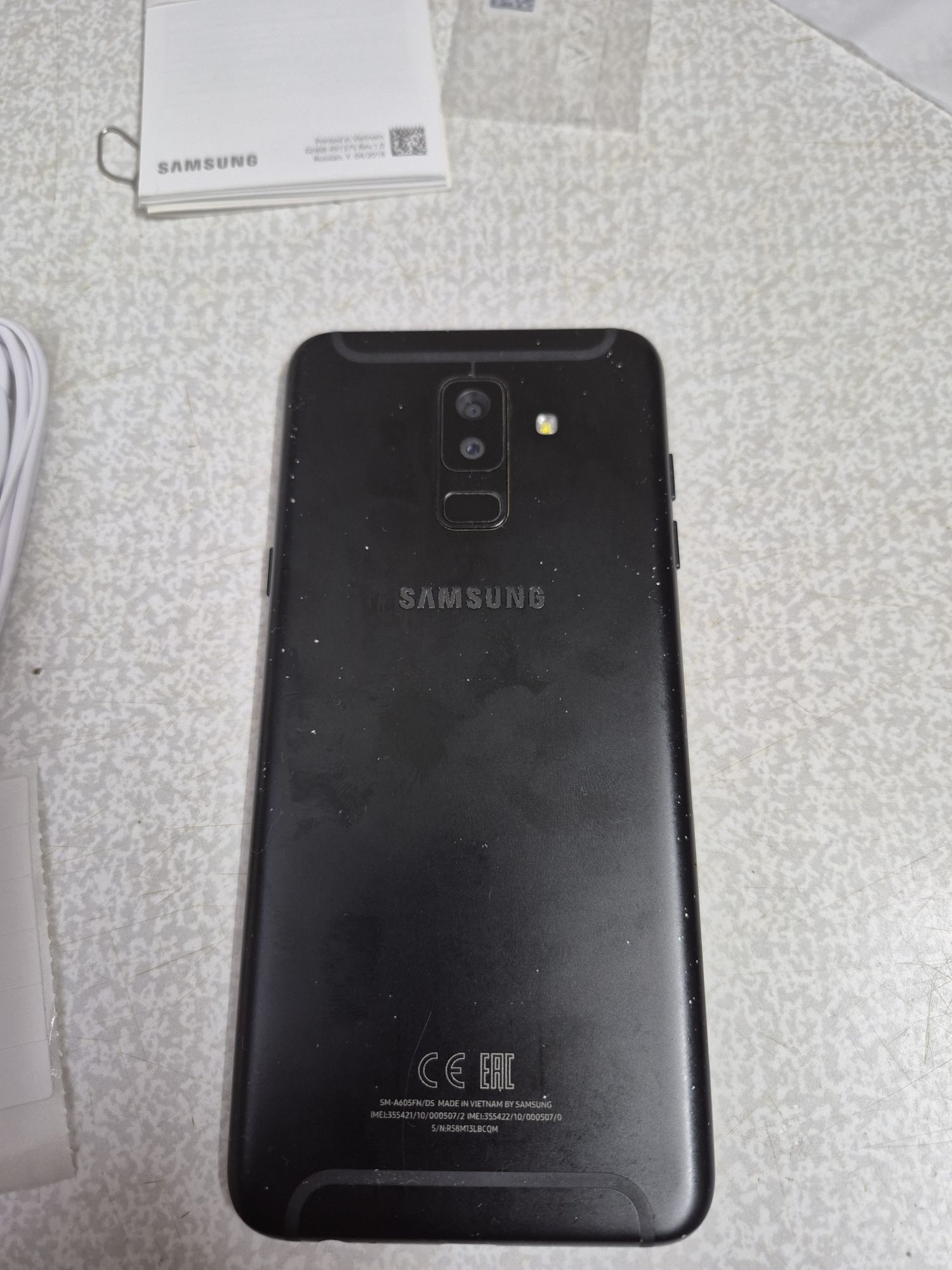 Самсунг А6+ б/у в отличном сохране. Не вскрывался.