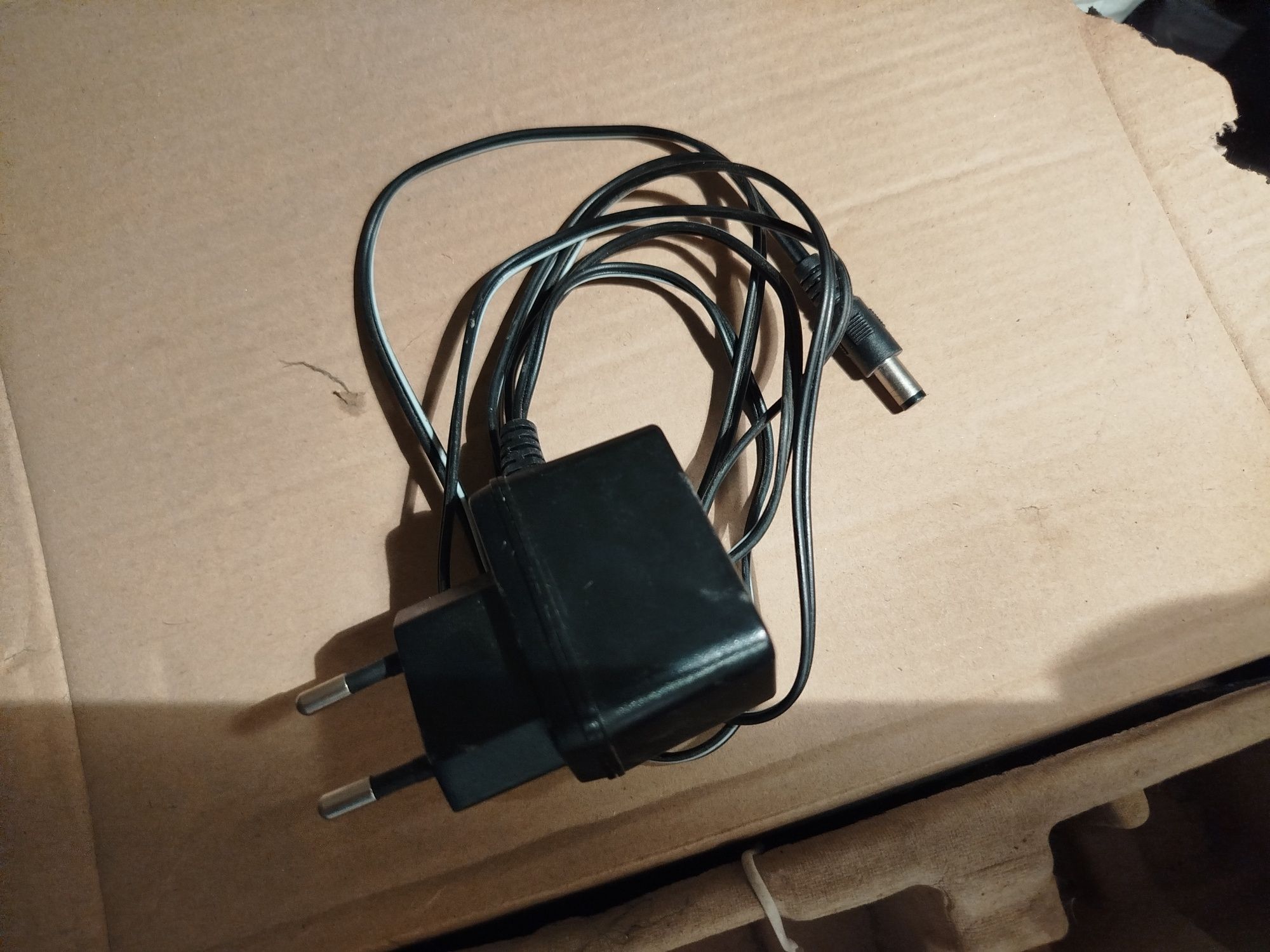 Продам ADSL Wi-Fi роутер Netis DL4311

Продаю надёжный и простой в исп