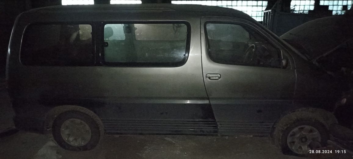 Продам Toyota Granvia