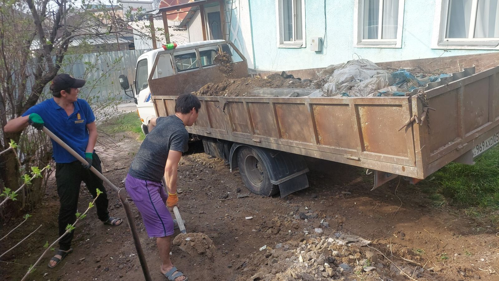 Вывоз строительного мусора и старый мебель