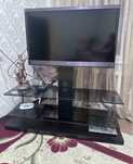 Продам телевизор. Диагональ 107