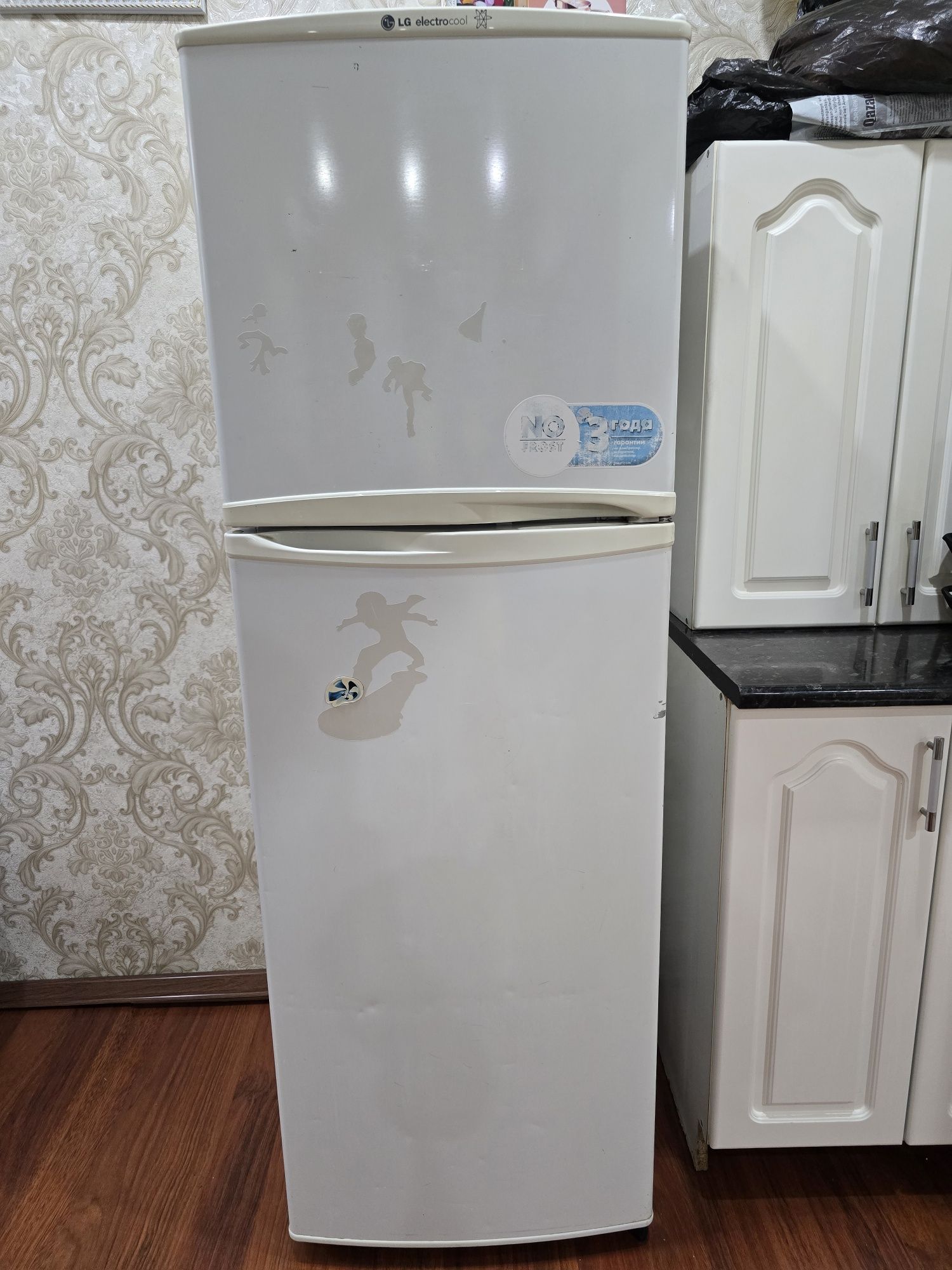 Холодильник марки  LG