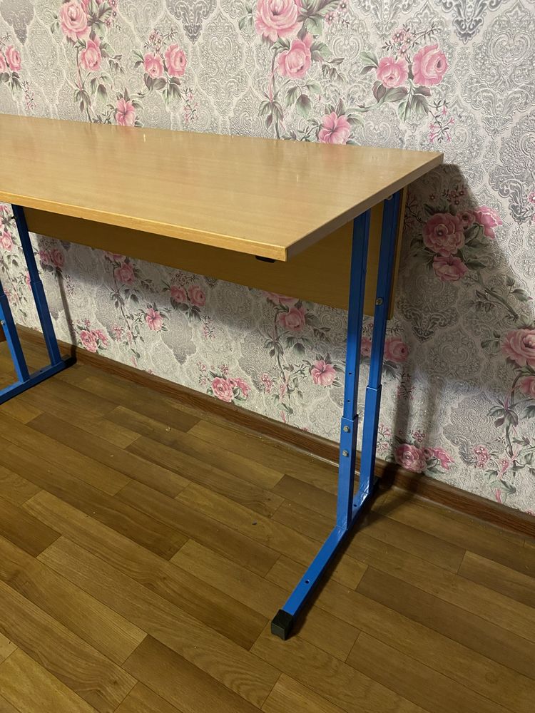 Продам парту