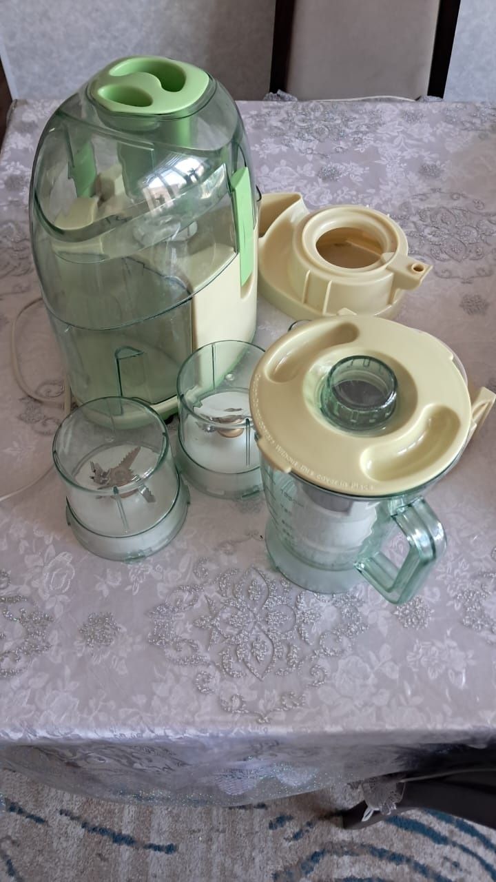 Продам электрическую соковыжималку