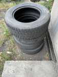 Продам шины 265/65R17