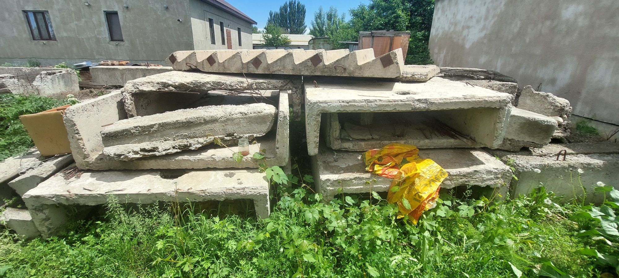 Железобетонные блоки, фундаментные, П-образные блоки.