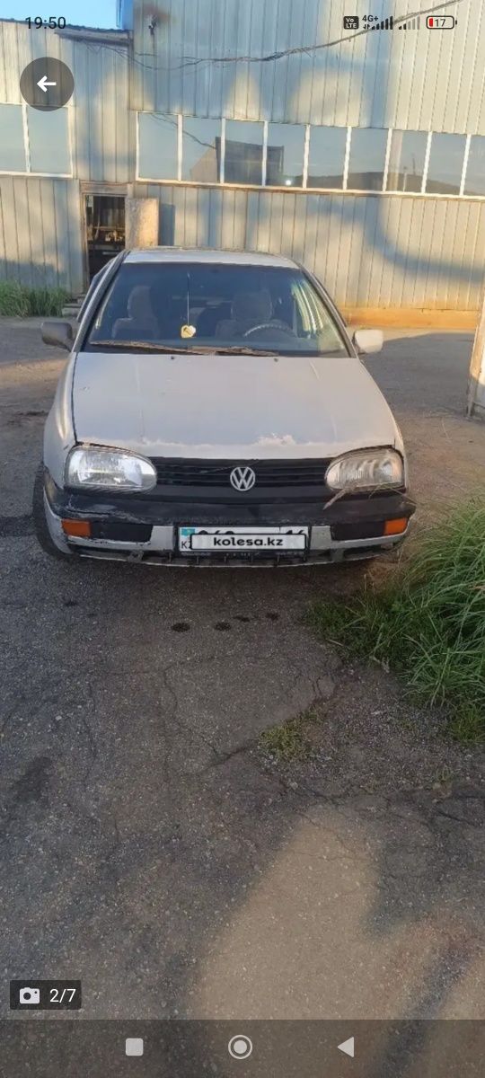 Продам  машину Фольксваген гольф 1993 года