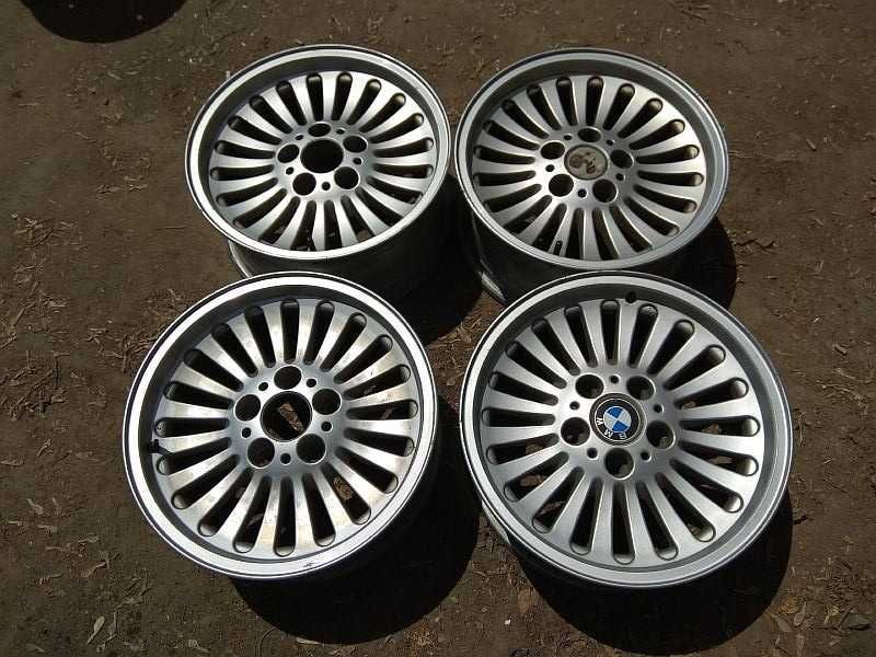 Продам оригинальные легкосплавные диски 33 стиль на BMW 5 е39.