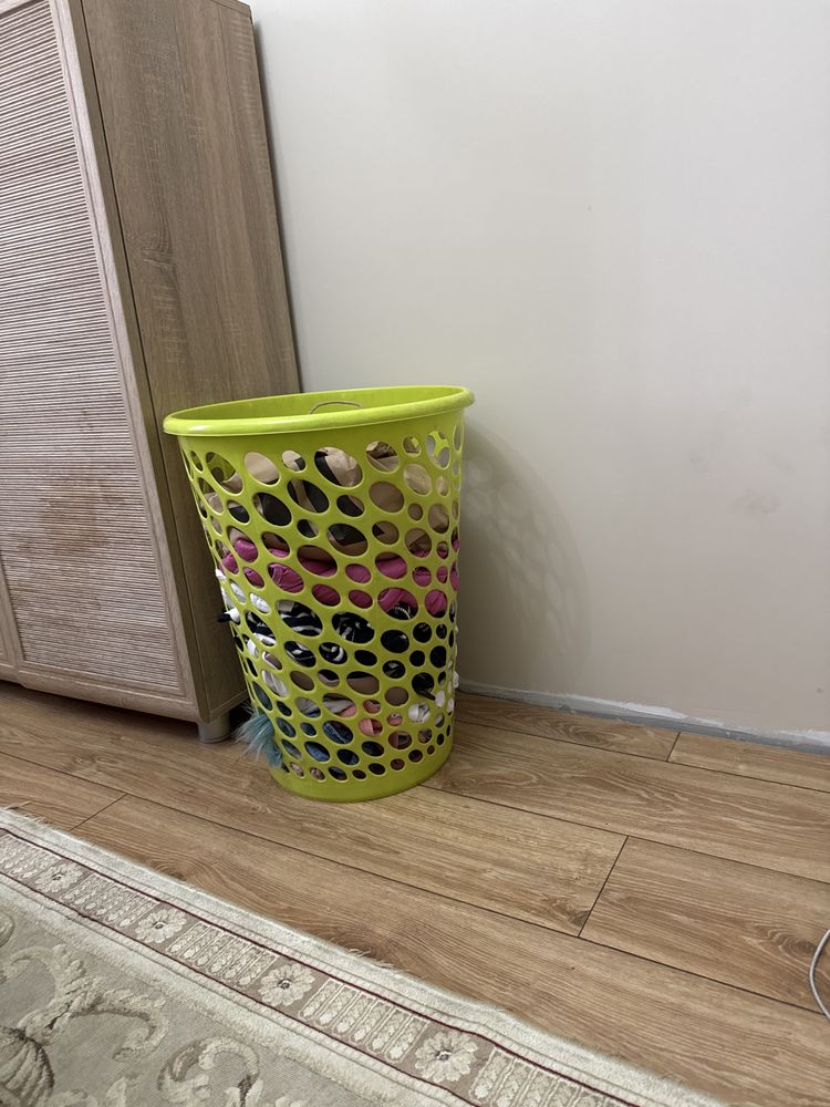 Продам корзину для белья