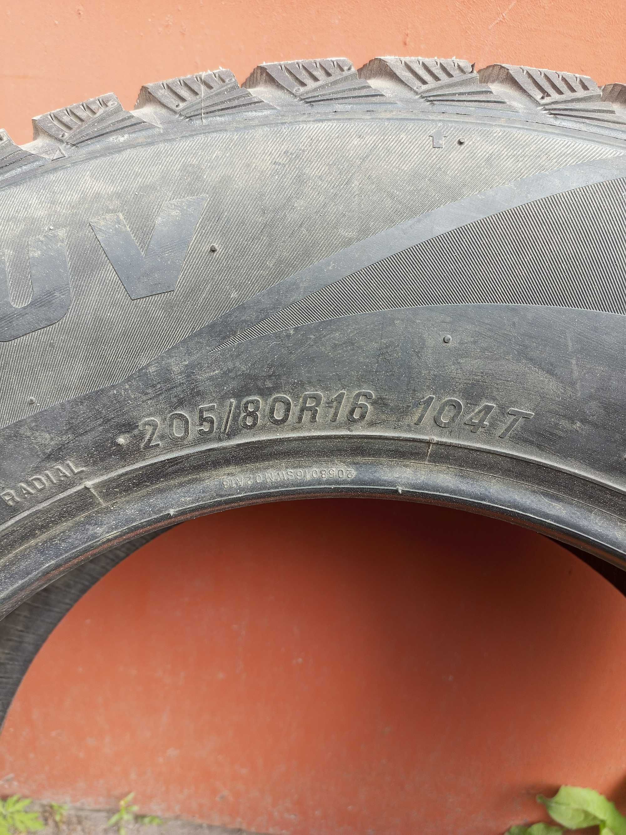 Продаю резину Maxxis