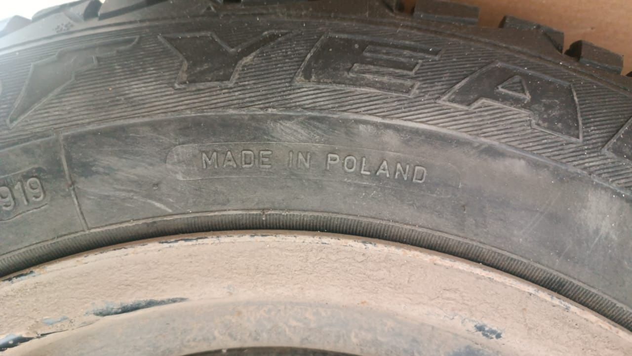 Продам бу зимние шины