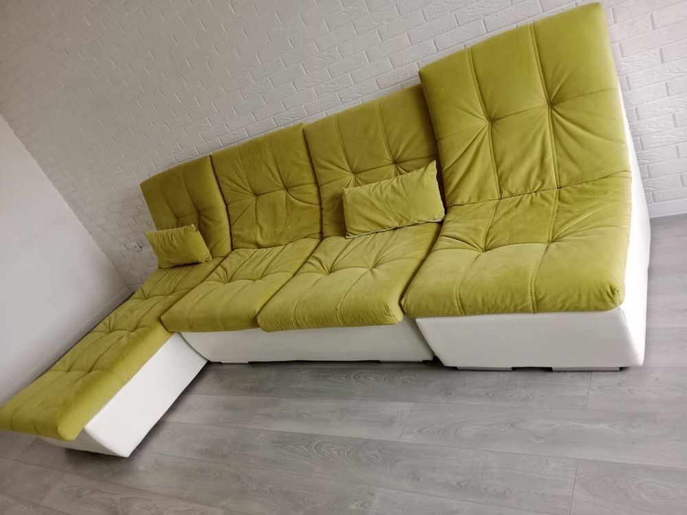 Продам диван в очень хорошем состояние