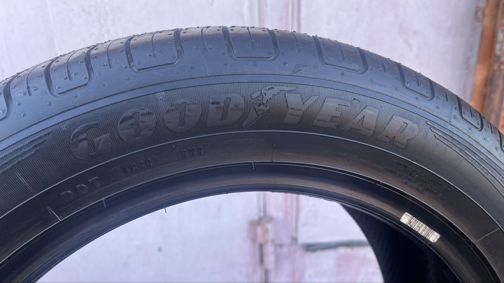 Шины 215/55 R17 Good year
