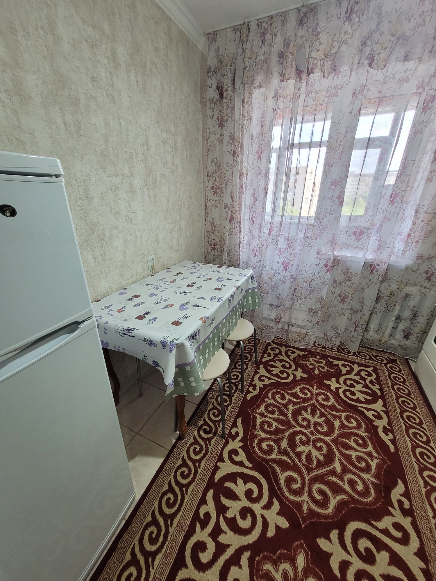 Сдам 2х комн. комнатную квартиру  8 мкр.космос,сазда.Стадион