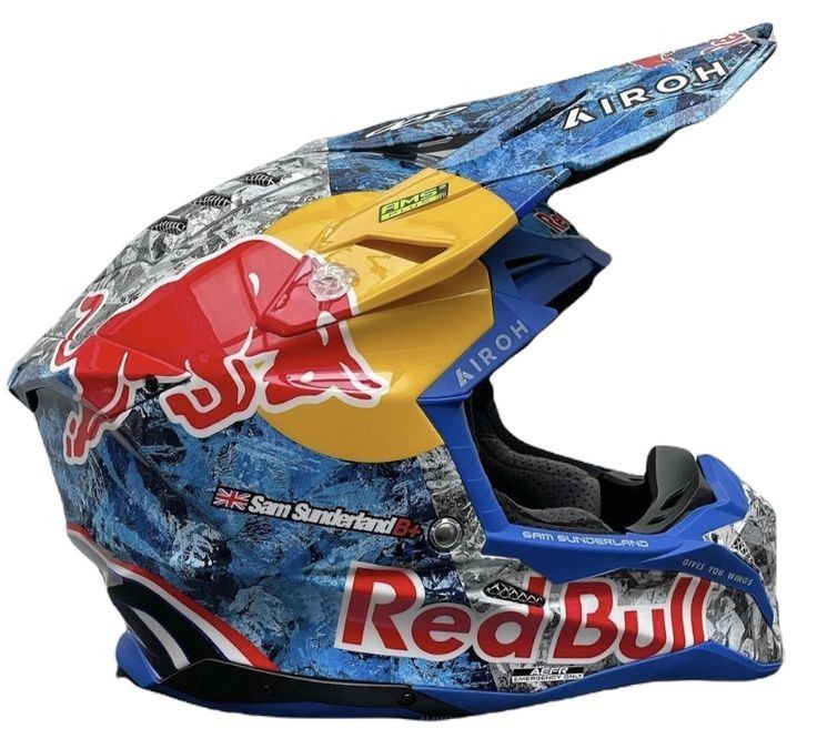 Шлем Redbull каска