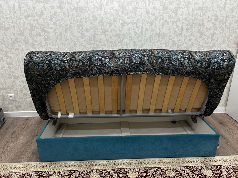 продается диван в хорошем состоянии