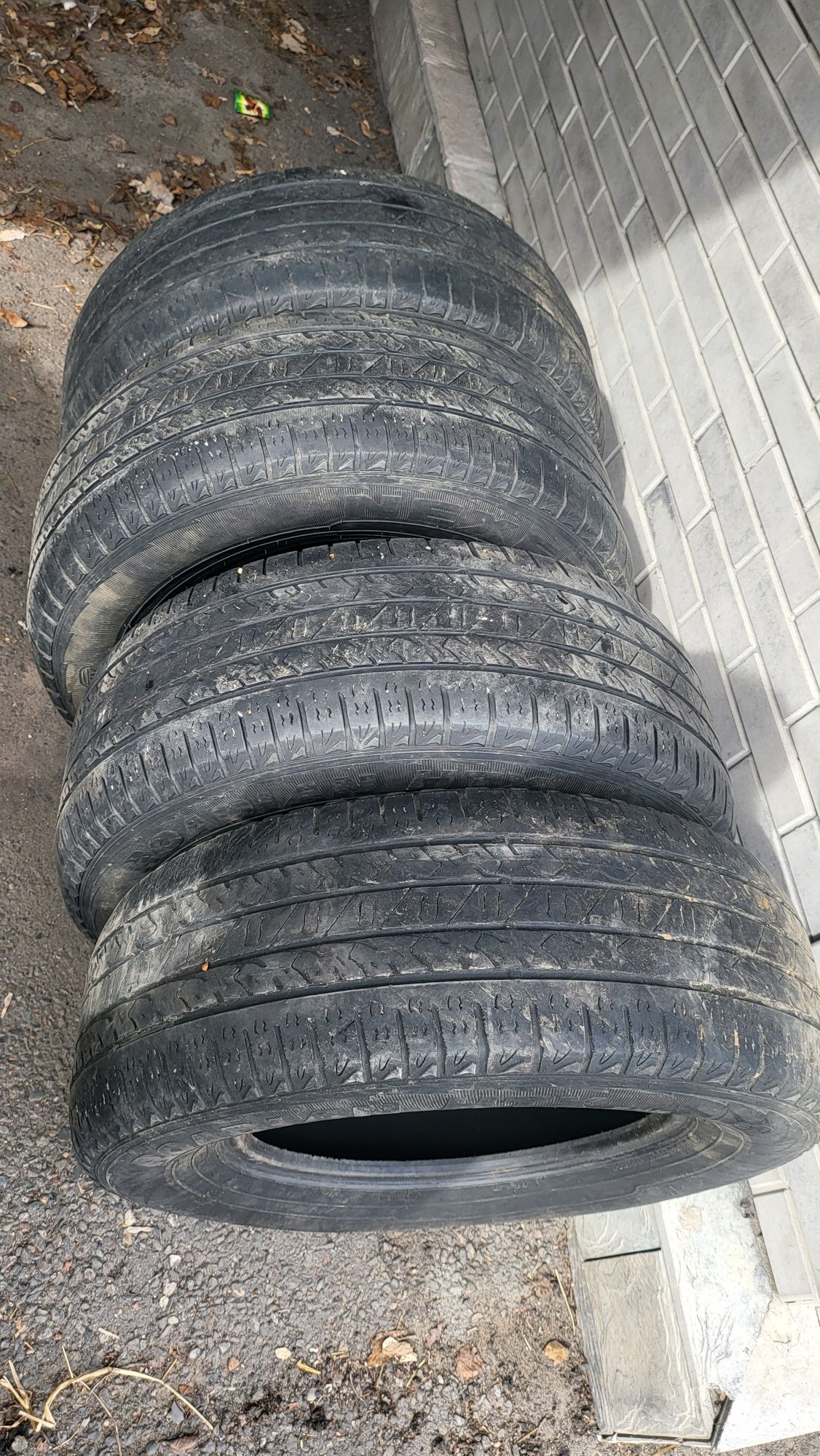 Продам шины для Тойота Ландкрузер Продам б/у