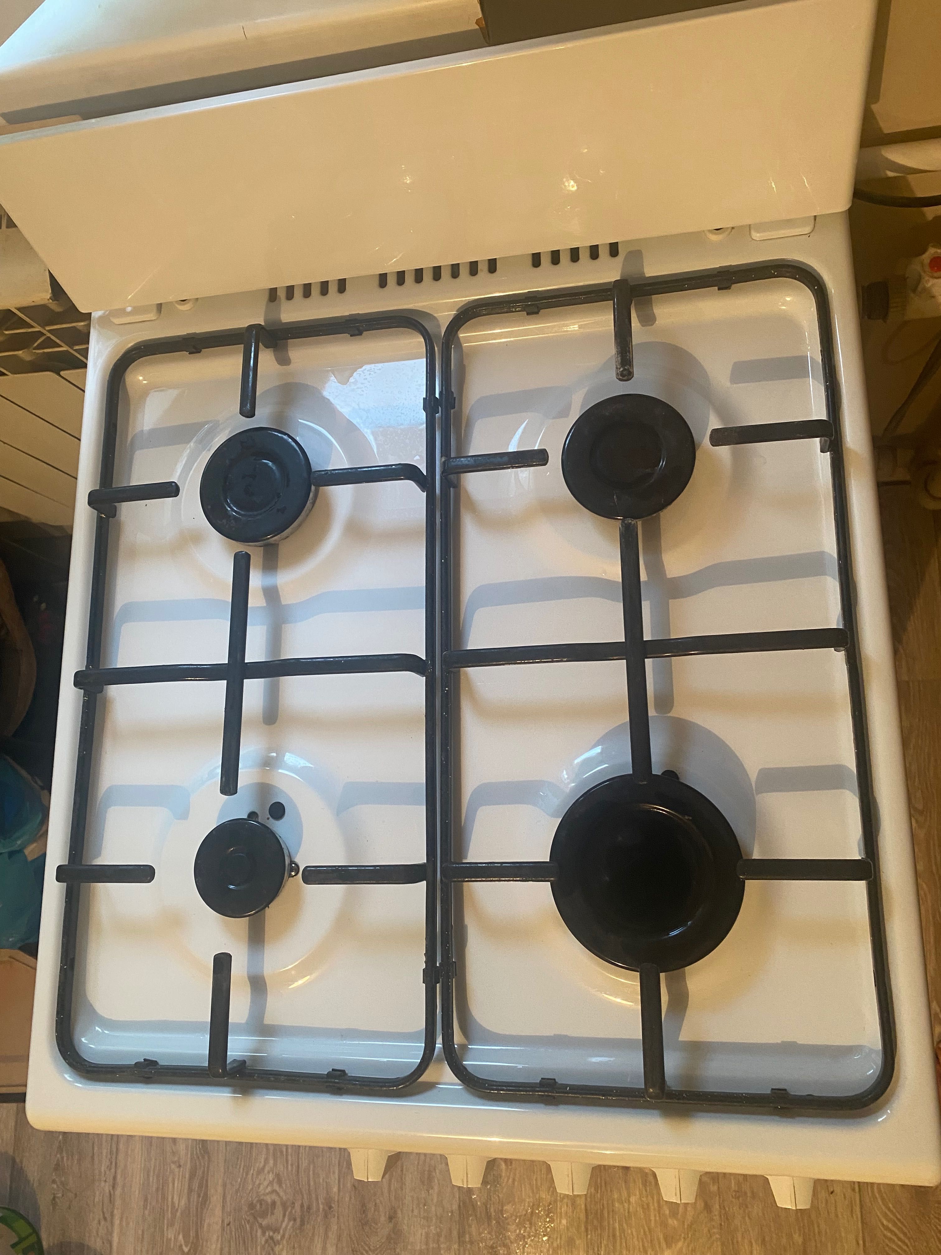 Продам газовую плиту