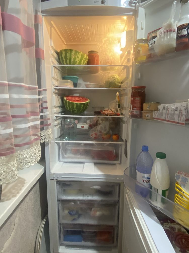 Продаётся холодильник