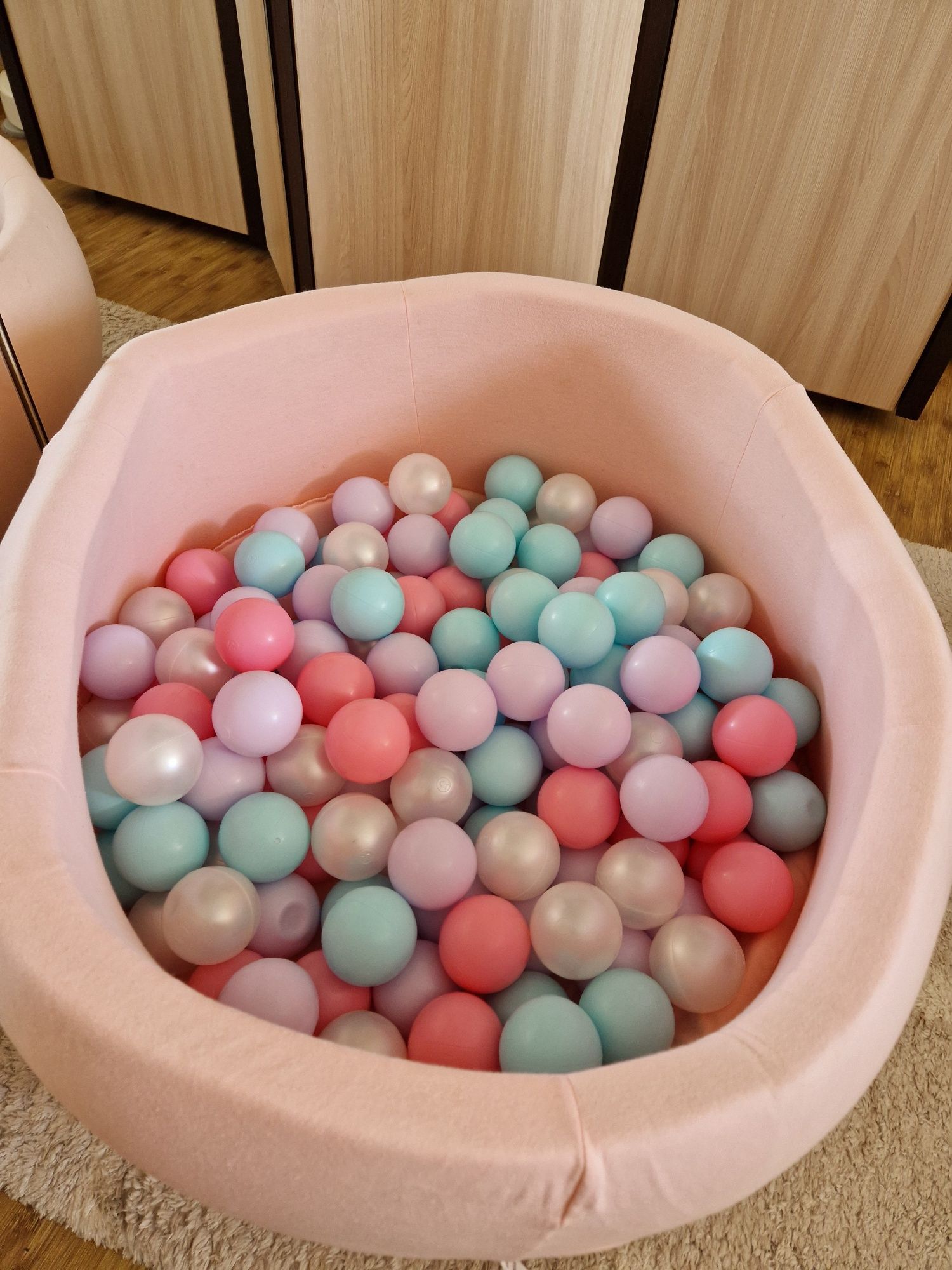 Продам сухой бассейн с шарами 150 шт