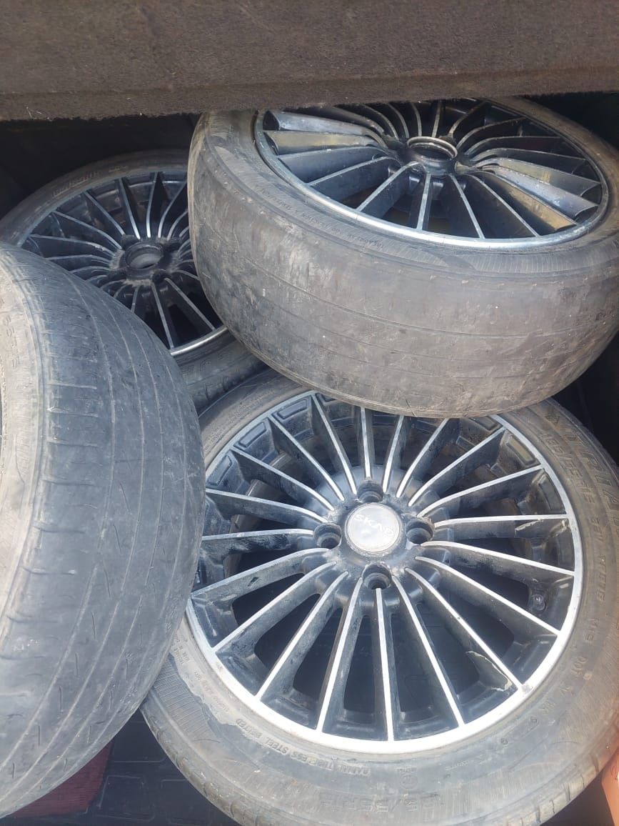 Продам комплект дисков на ВАЗ R15