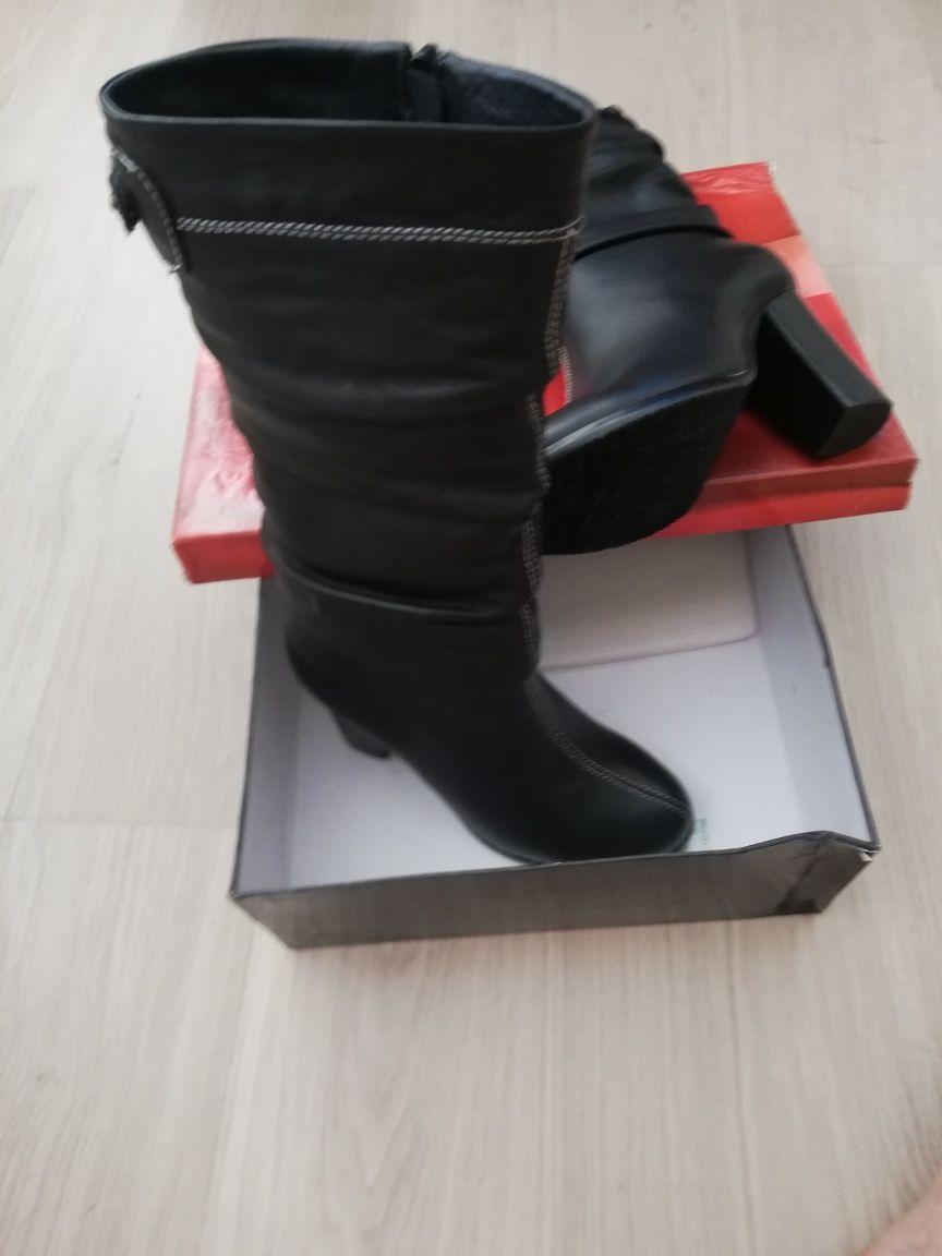 Продаётся сапоги, зима, натуральный мех, 37 размера