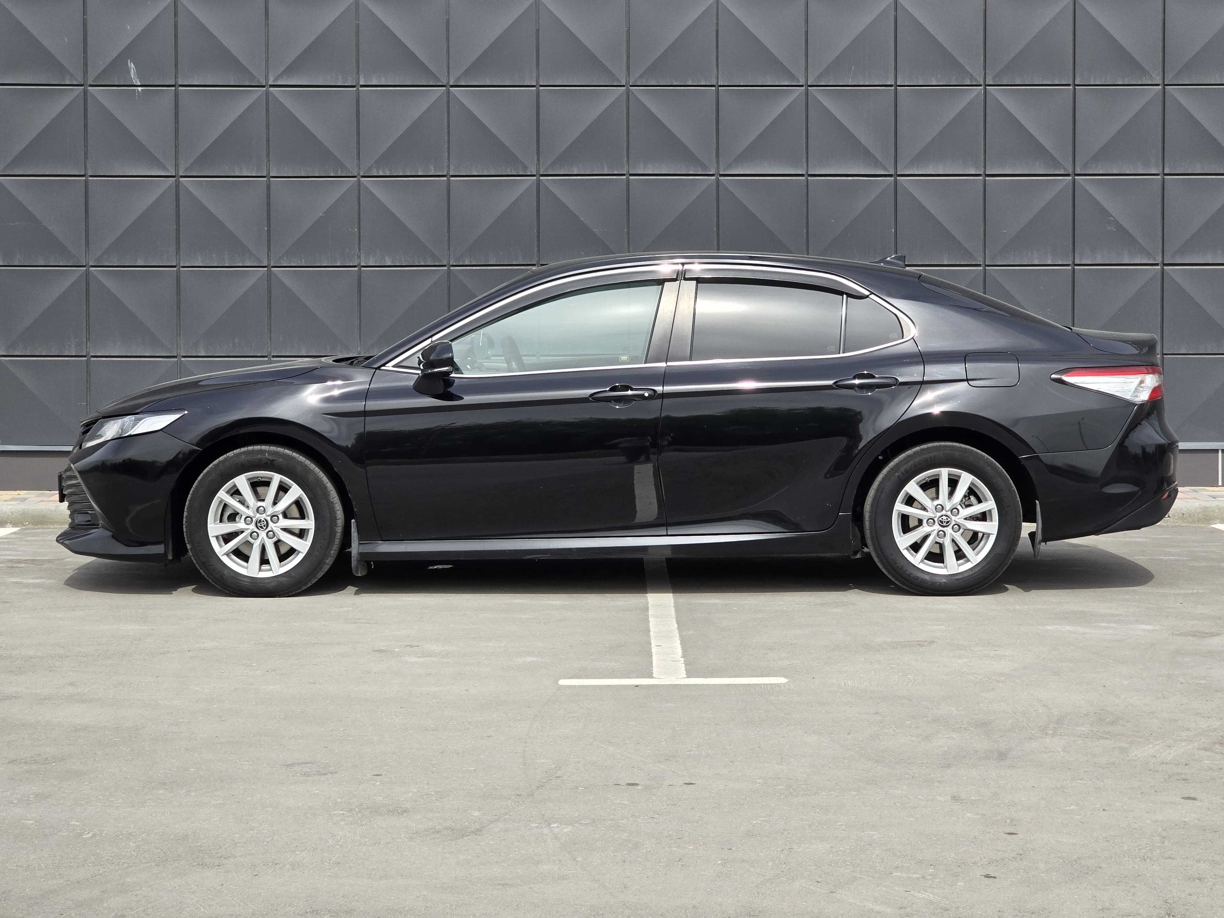 Toyota Camry БЕЗ ВОДИТЕЛЯ. Прокат авто. Аренда авто. Аренда машин.