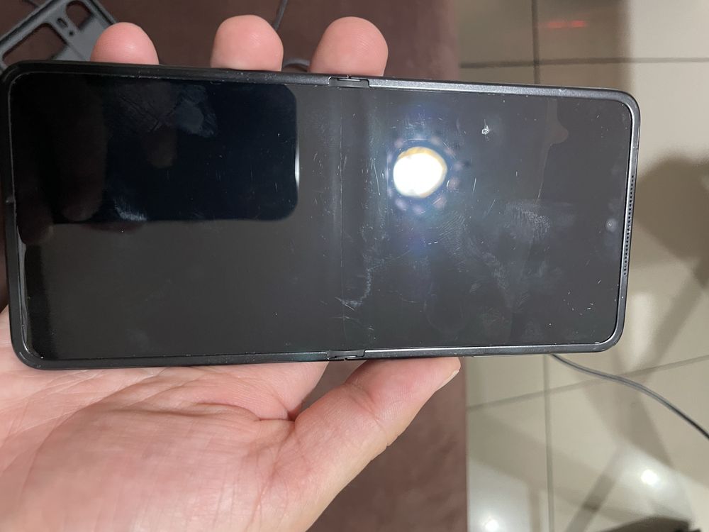 Продам Oppo find n2 flip
