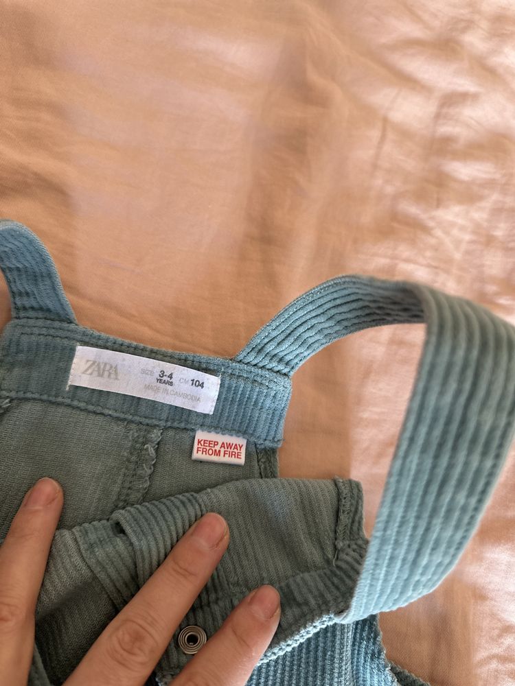 Продам сарафан для девочки от бренда ZARA
