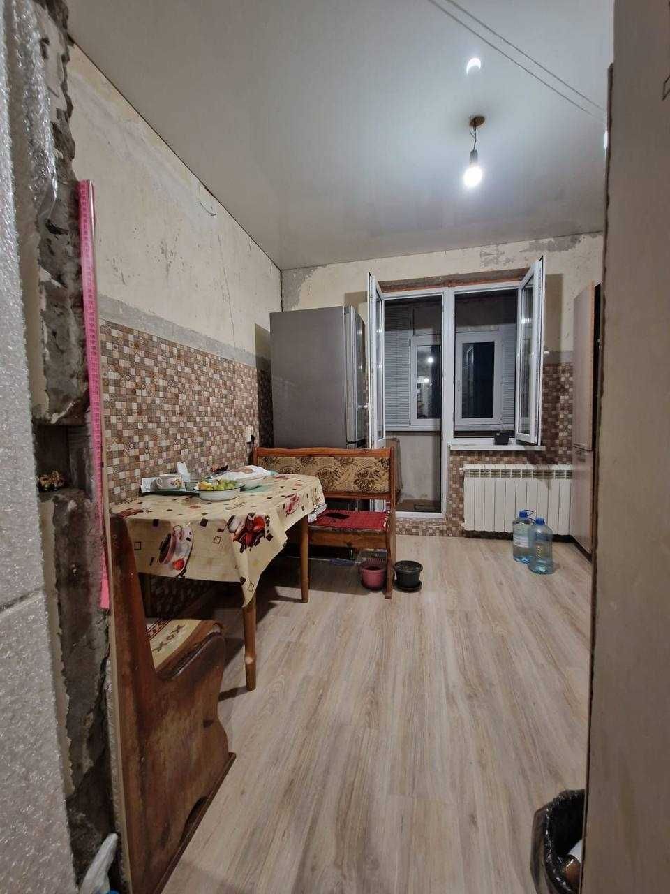 Продам 2 к.кв. на 8 мкр.