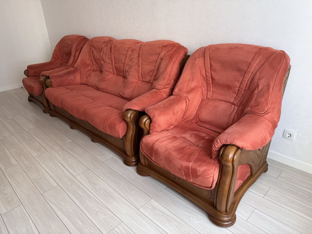 Продам комплект: диван + 2 кресла (белорусский дуб, велюр)