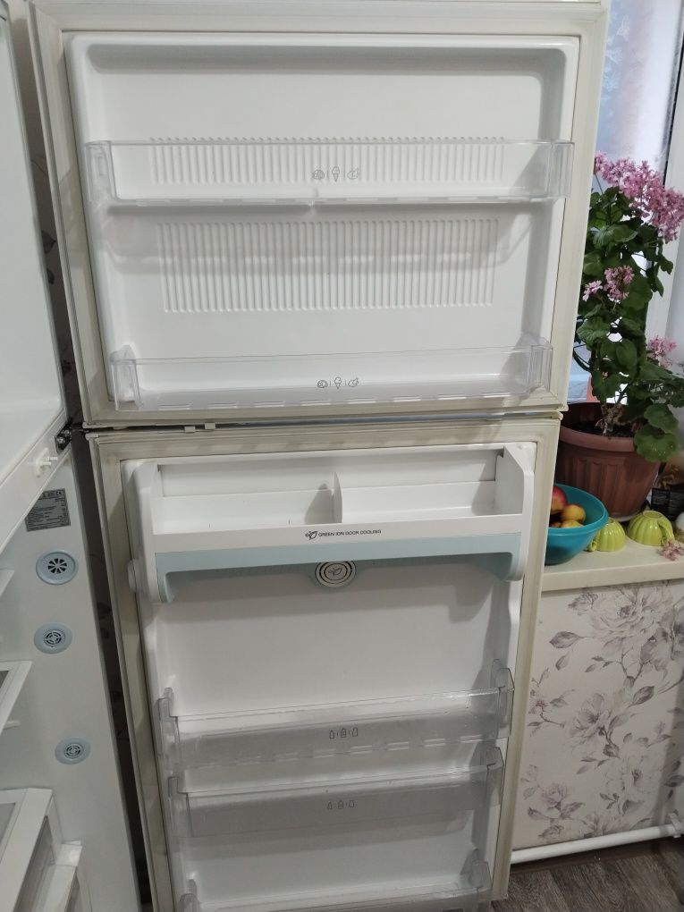 Продам холодильник.