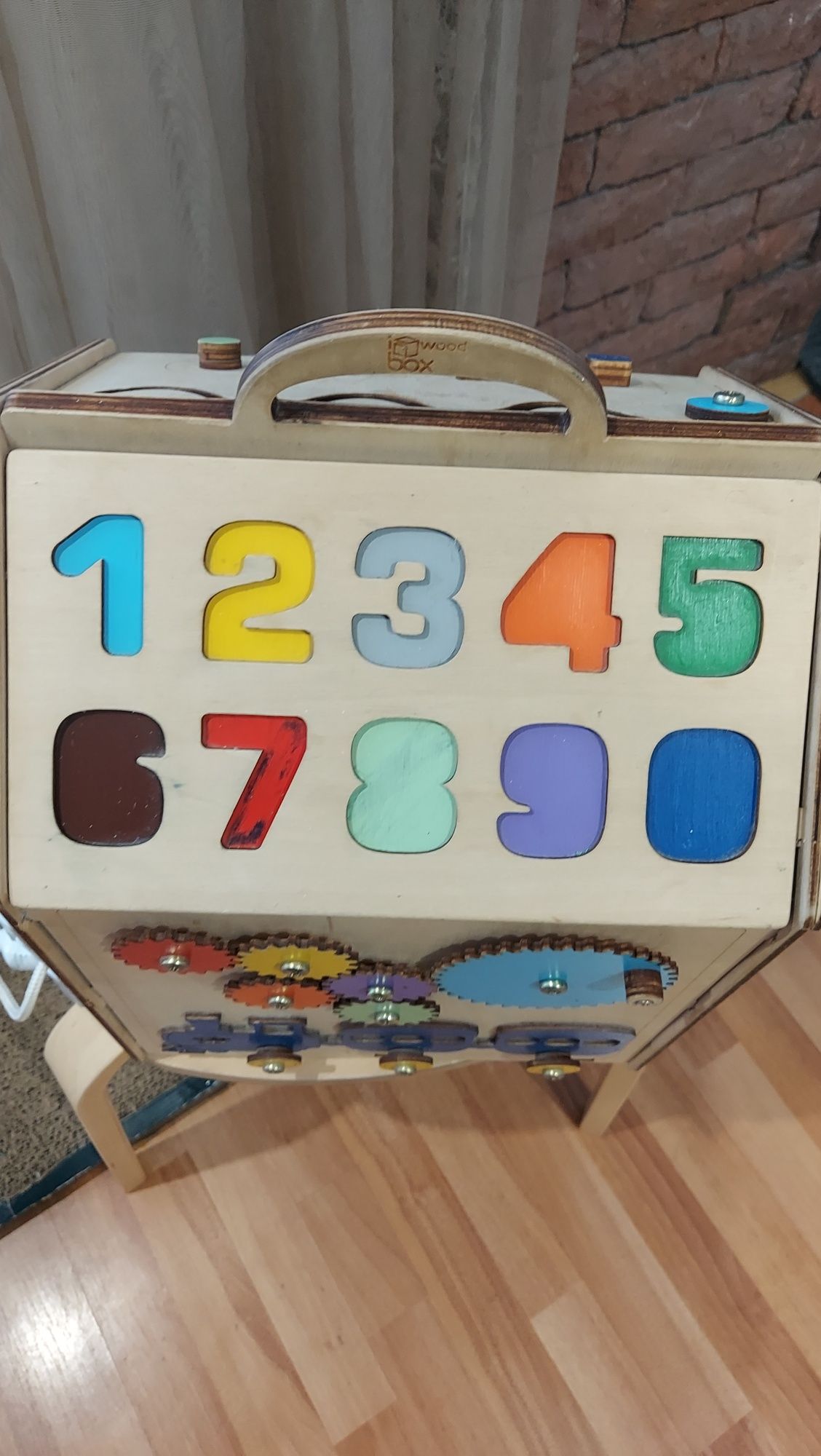 Продам бизи домик.