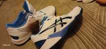 Продам кроссовки мужские asics
