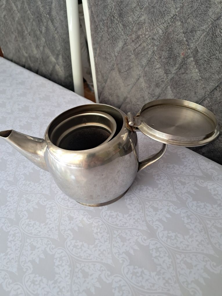 Заварочный чайник от  Berhome