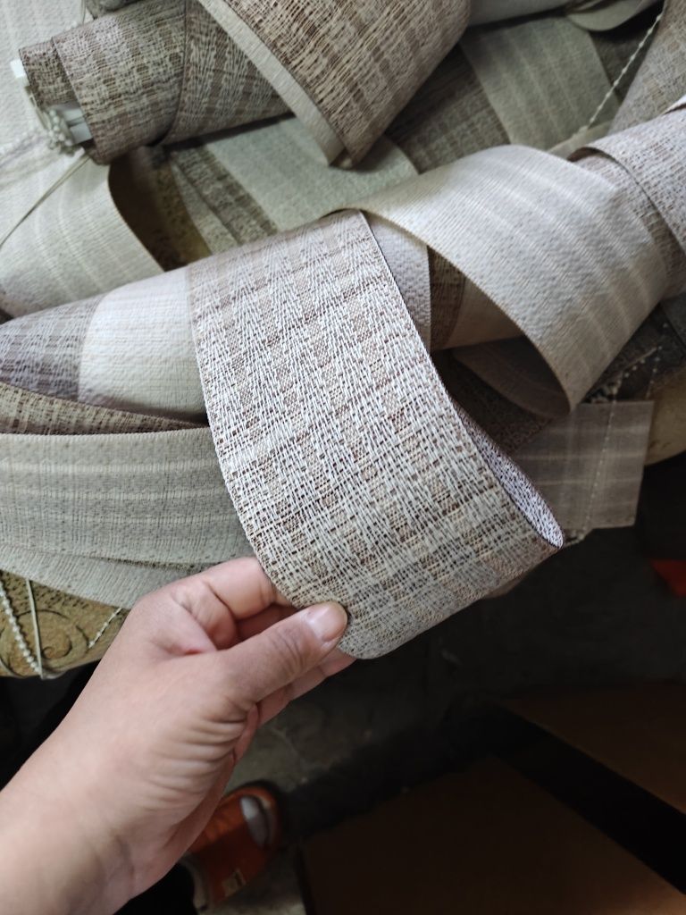 Продам жалюзи 6 шт. Состояние отличное